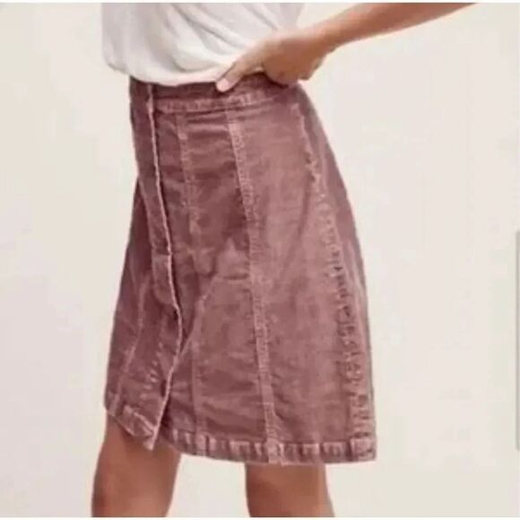 PILCRO x ANTHROPOLOGIE | Mauve Corduroy Skirt Metal Button Gallery | Size 12 - Picture 1 of 8